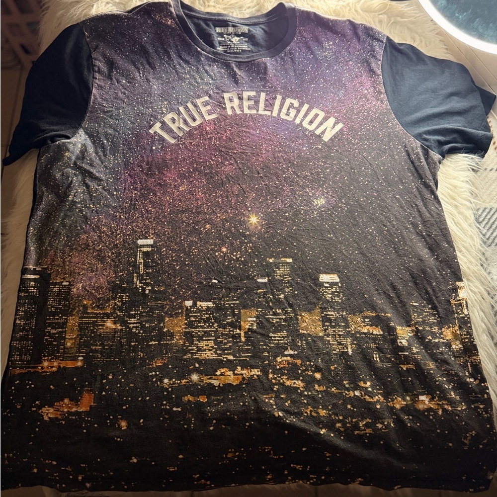 True Religion Men's Black and Purple Cityscape T-Shirt